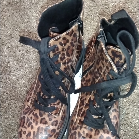 Leopard Print Lace-Up Ankle Boots - Picture 3 of 15